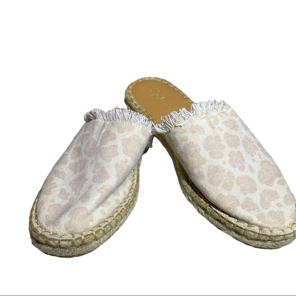 Splendid Shoes - 💕 NWOT Splendid Leopard Print Slip- on Slides Ladies size 8.5